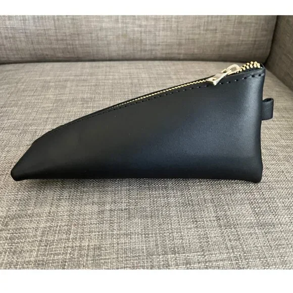 Portland Leather Alpine pouch in smooth black - brand new! - Picture 2 of 5